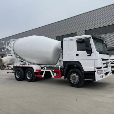 2012 Ano usado HOWO Mixer de concreto com 95kw / 2400rpm Motor acessível