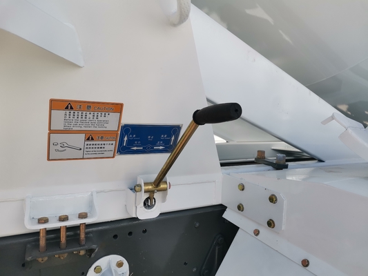 2012 Ano usado HOWO Mixer de concreto com 95kw / 2400rpm Motor acessível