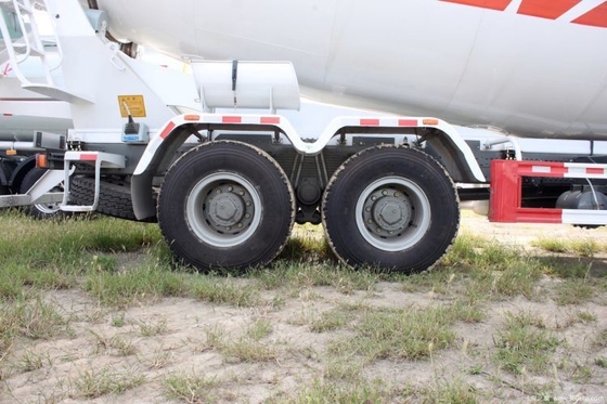 Caminhão pesado nacional HOWO 8X4 5.5 Quadrado Caminhão misturador de concreto e capacidade de 2-25m3
