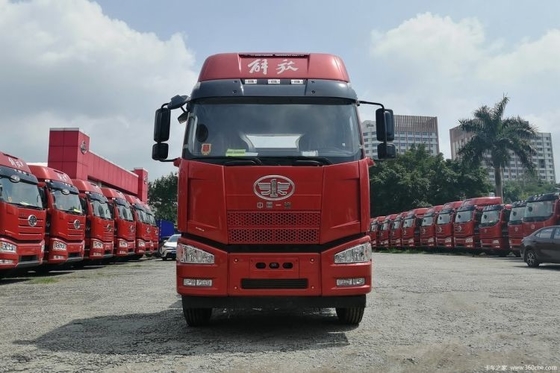 Fabricado Faw Jiefang J6M 350HP Trator 4X2 caminhão pesado com cadeira de motorista de suspensão pneumática