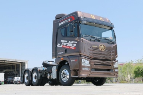 Jiefang JH6 6x4 4x2 8x4 Trator com Suspensão Aérea Assento do Condutor e Sistema Multimídia