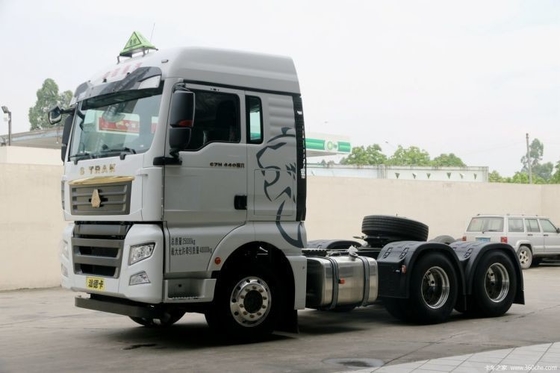 Cabeça de tractor SinotruK SITRAK C7H 440HP 6X4 8X4 de segunda mão com 2 assentos de passageiros