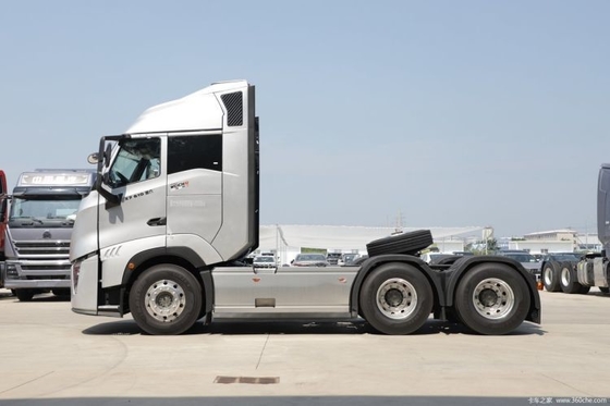 Alta capacidade de carga 570HP Rio Amarelo X7 camião pesado 6X4 AMT trator automático 23 anos