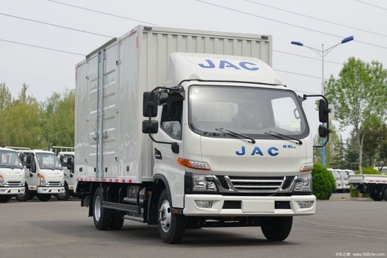 Camião leve equipado com caixa elétrica para transporte de 5,9 m.