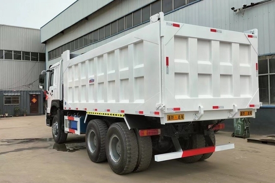 Direção direita caminhão pesado nacional usado HOWOV7 6X4 440HP camião de descarga 5,8m carro especial
