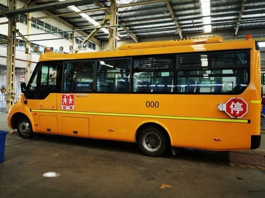 Autocarro escolar Dongfeng de 24 lugares com 85 potência máxima e capacidade do motor de 6-8 litros