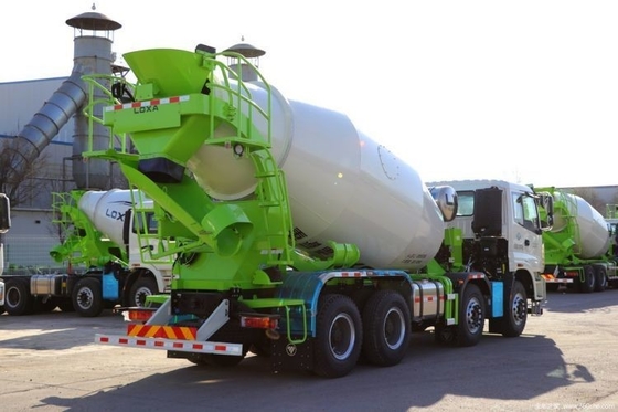 Fukuda Auman ETX 340 cavalos de potência 8X4 7,87 caminhão de mistura de concreto quadrado
