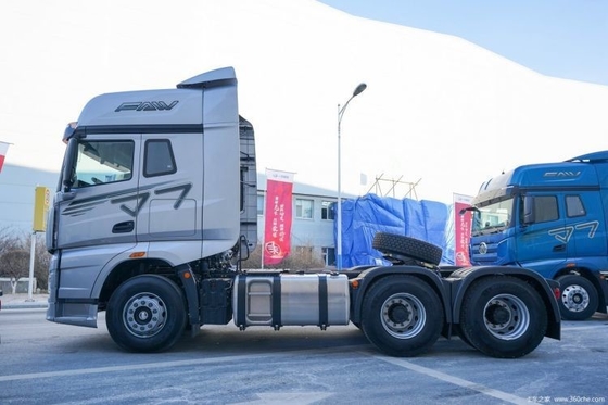 FAW Jiefang J7 caminhão pesado 560HP 6X4 Grande cabeça de caminhão de tração com sistema multimídia