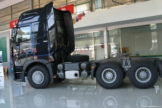 Caminhões de tração HOWO A7 6x4 usados com capacidade de tanque de combustível de 400-500L e motor SINOTRUCK
