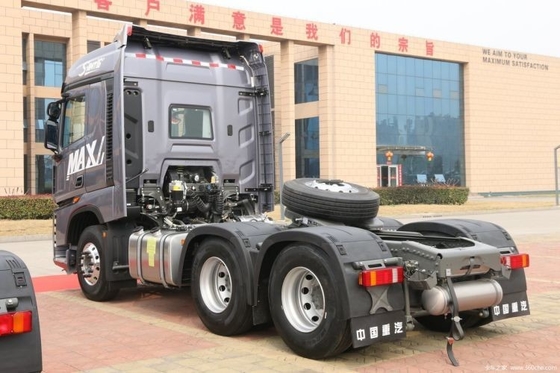 SINOTRUCK HOWO Max 480 HP 6x4 Carro de tracção de mercadorias perigosas cabeça para 3 passageiros