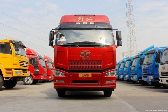 8800 kg Peso bruto do veículo FAW Jiefang J6P camião pesado 460HP 6X4 camiões-trator