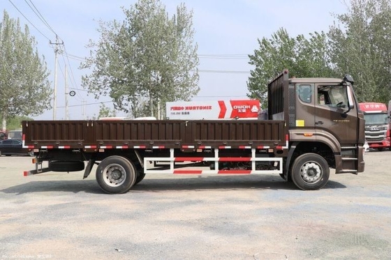 23 Hot Boutique Carros Usados SINOTRUCK HOWo NX Cartão Médio 220hp 4X2 6.75m Hurdle Truck