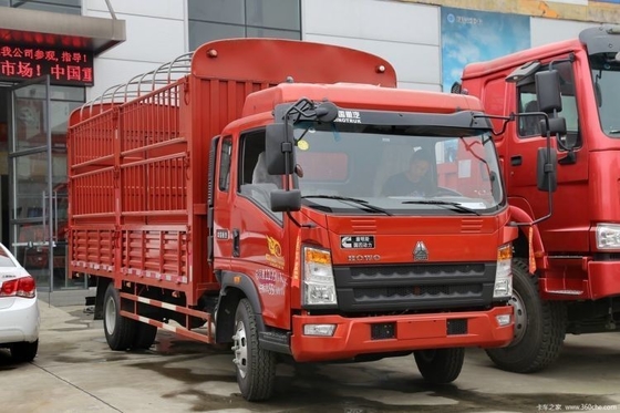 Sinotruk HOWO Commander 220HP 6.75m Van Cargo Truck com capacidade de tanque de combustível de 300-400L