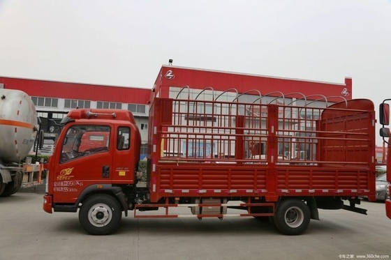Sinotruk HOWO Commander 220HP 6.75m Van Cargo Truck com capacidade de tanque de combustível de 300-400L