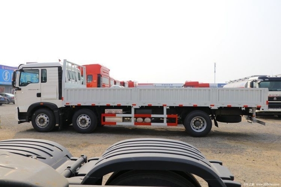 Caminhão de cerca 6X2 7,8m Sinotruk HOWO T5G Caminhão pesado 270HP com dimensão do tanque de carga