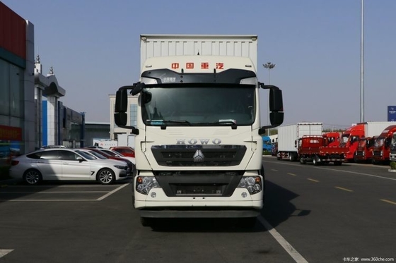 EURO 5 10 Número de mudança para a frente Sinotruk HOWO T5G 280hp 4X2 7,92m Van Truck Fence Truck