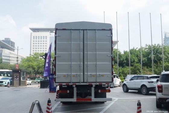 270 HP SINOTRUCK SITRAK G5S Luxury 4X2 6.8m AMT Transmissão Automática