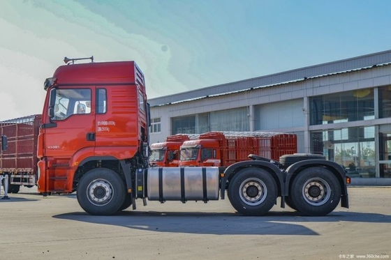 Tractor Shacman Delong M3000S com capacidade de tanque de combustível de 500-600L e 351-450 cv