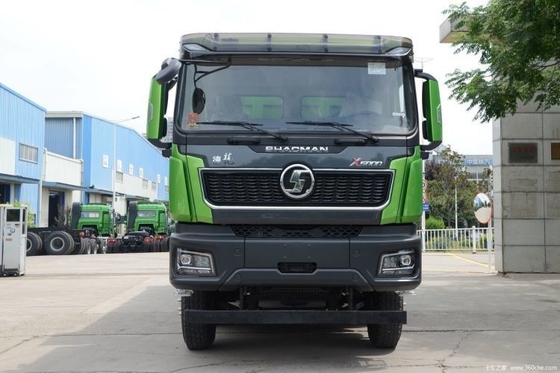 Compra um camião Shacman Delon X5000 8X4 com 430 cavalos e sistema multimédia.
