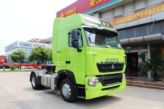 440 cavalos de potência 4X2 Sinotruk HOWO T7H Trator com 2 passageiros e capacidade do motor de 8L